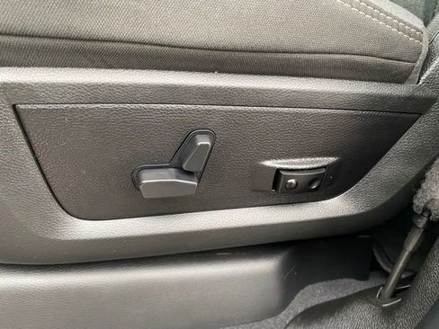 Used 2021 RAM 1500 Laramie AWD/4WD image 17
