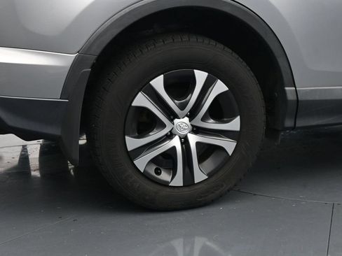 Used 2016 Toyota RAV4 LE AWD/4WD image 10