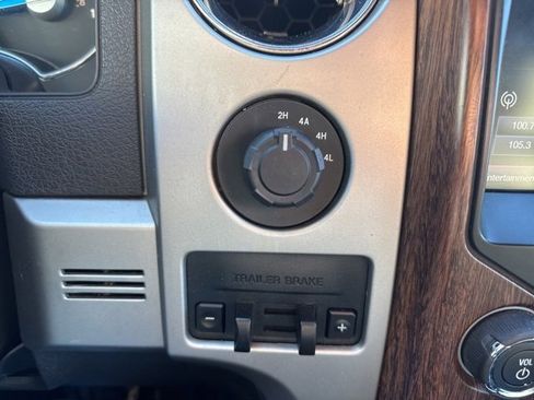 Used 2013 Ford F150 Lariat w/ Luxury Equipment Group image 20