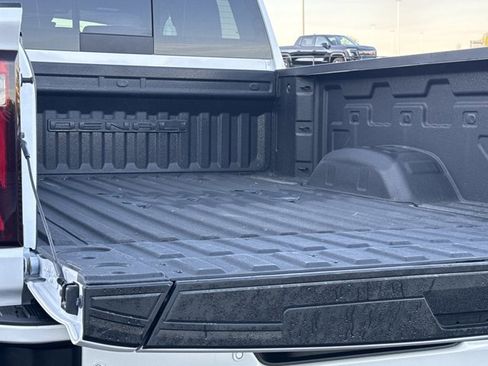 Used 2024 GMC Sierra 2500 Denali Ultimate image 10