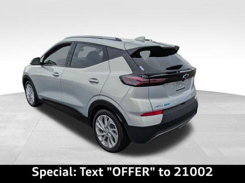 Used 2023 Chevrolet Bolt EUV LT image 6