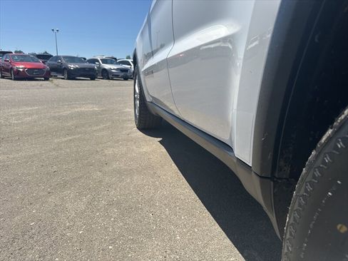 Used 2014 Jeep Grand Cherokee Laredo w/ Security & Convenience Group AWD/4WD image 5