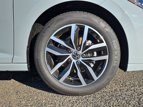 New 2026 Volkswagen Jetta SE image 9