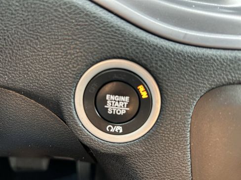 Used 2023 Dodge Charger SXT image 27