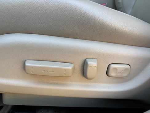 Used 2010 Honda Accord EX-L image 19