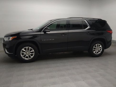 Used 2019 Chevrolet Traverse LT FWD image 2