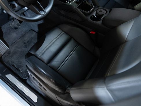 Certified 2024 Porsche Cayenne Coupe AWD/4WD image 14