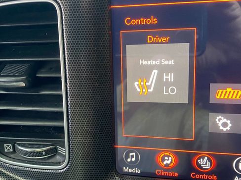 Used 2018 Dodge Charger R/T RWD image 33