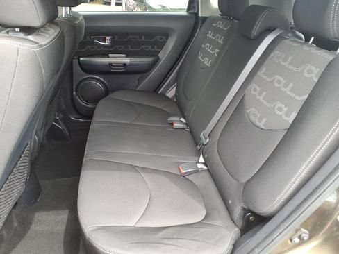 Used 2012 Kia Soul + FWD image 15