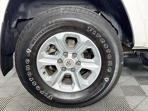 Used 2022 Toyota 4Runner SR5 RWD image 32