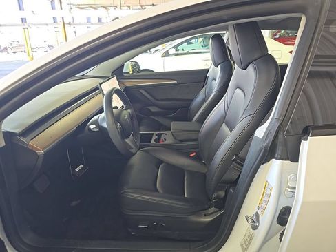 Used 2023 Tesla Model 3 Standard Range RWD image 3