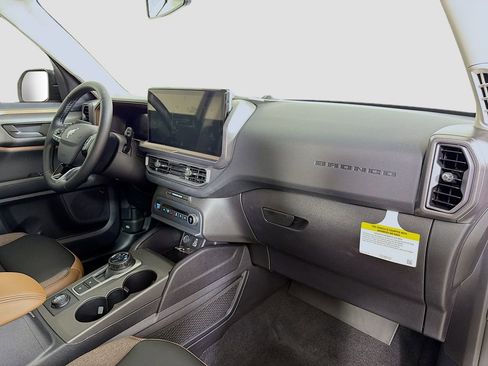 New 2025 Ford Bronco Sport Outer Banks w/ Outer Banks Tech Package+ AWD/4WD image 29