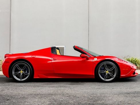 Used 2015 Ferrari 458 Speciale A image 6