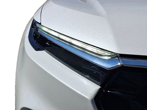 Used 2025 Honda CR-V EX image 11