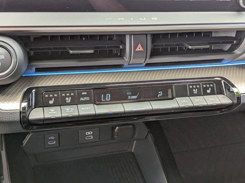 Used 2024 Toyota Prius Limited FWD image 25