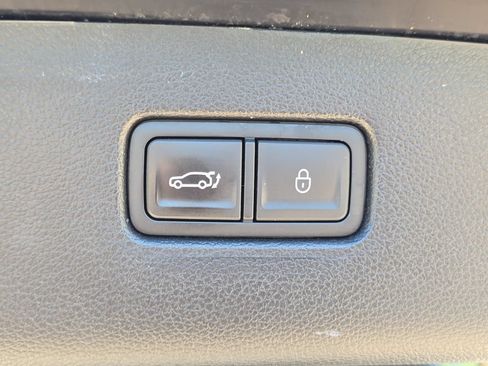 Used 2024 Genesis GV80 2.5T AWD/4WD image 13