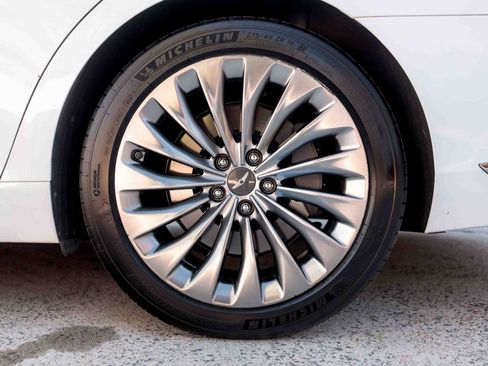 Used 2017 Genesis G90 5.0 Ultimate image 32