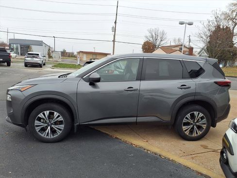 Used 2022 Nissan Rogue SV image 17