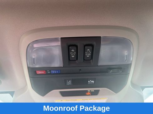 Used 2019 Subaru Crosstrek 2.0i Limited w/ Moonroof Package AWD/4WD image 17