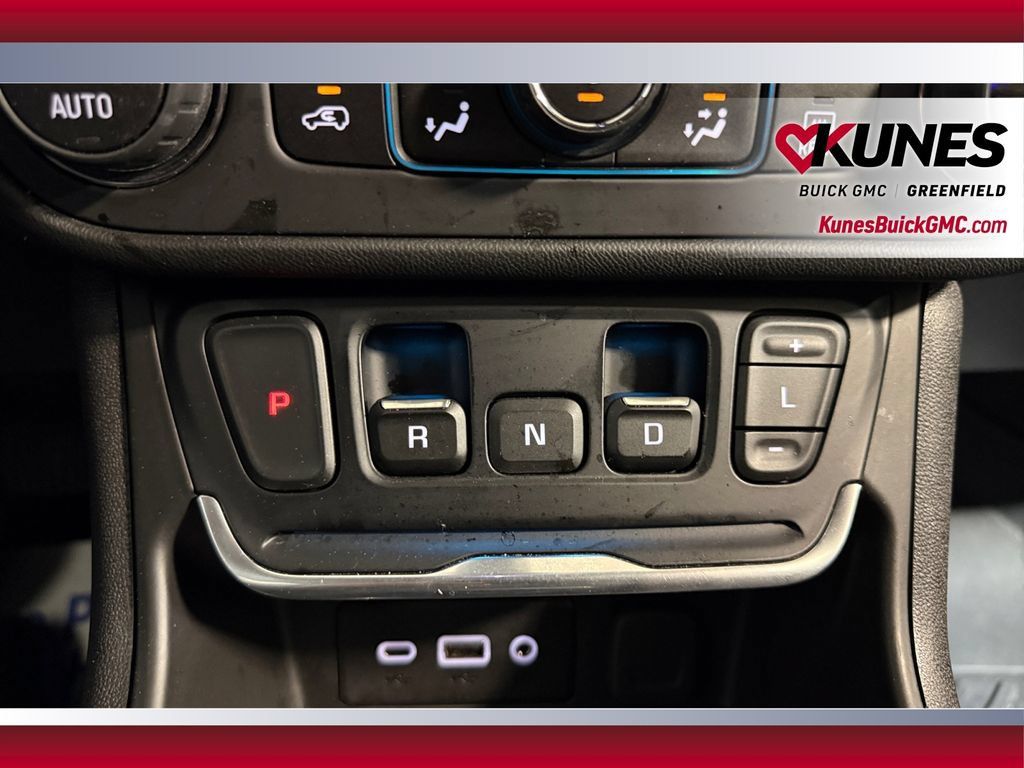 Used 2021 GMC Terrain SLE w/ Driver Convenience Package AWD/4WD image 28