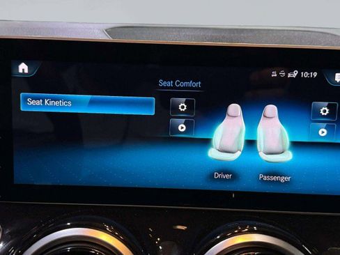 Used 2021 Mercedes-Benz GLB 250 image 46