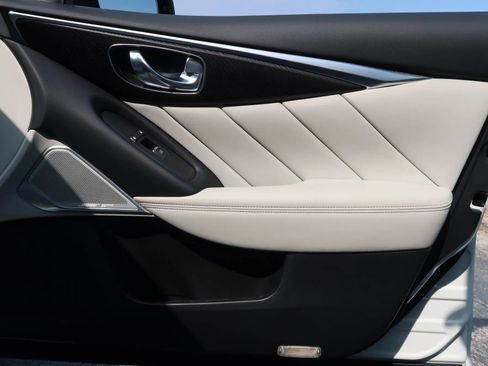 Used 2024 INFINITI Q50 Sensory image 43