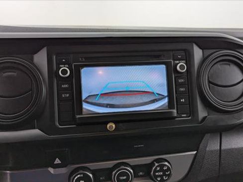 Used 2019 Toyota Tacoma SR image 22