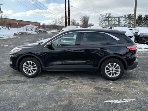 Used 2021 Ford Escape SE w/ Cold Weather Package image 5
