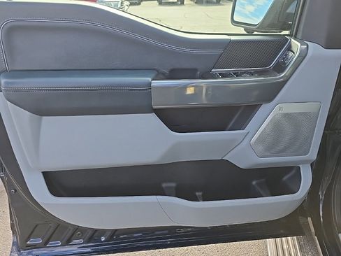 Used 2023 Ford F150 Limited image 7