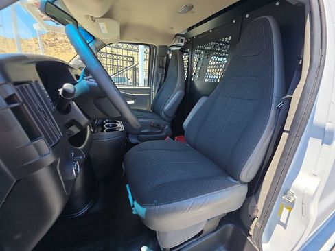 Used 2024 Chevrolet Express 2500 w/ Driver Convenience Package RWD image 18