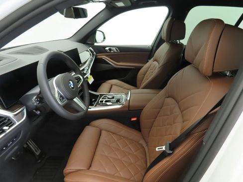 New 2026 BMW X5 xDrive40i w/ M Sport Package image 18