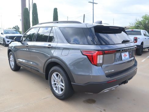 New 2026 Ford Explorer Active w/ Active Comfort Package RWD image 24
