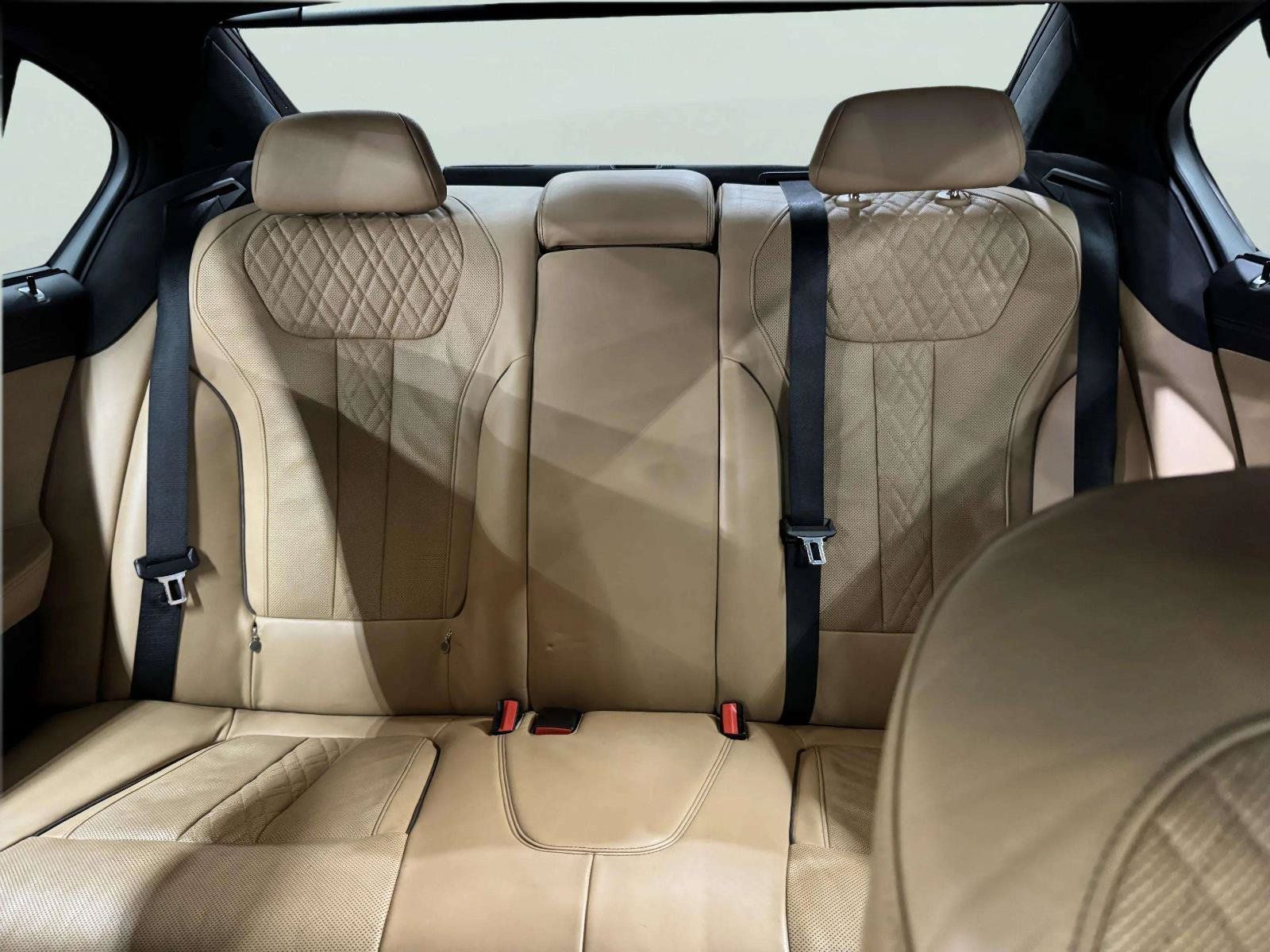 Used 2016 BMW 750i RWD image 46