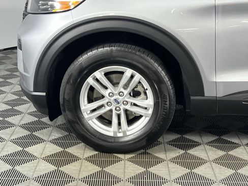Used 2023 Ford Explorer 4WD image 9