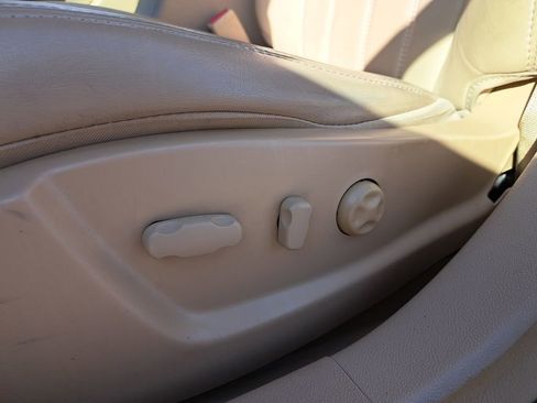 Used 2010 Buick Lucerne CXL image 14