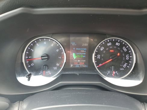 Used 2020 Toyota RAV4 LE image 30