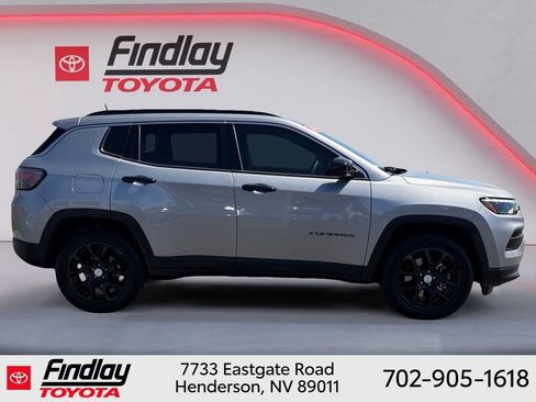Used 2023 Jeep Compass Latitude w/ Sun and Sound Group AWD/4WD image 11