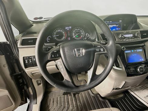Used 2015 Honda Odyssey EX image 11