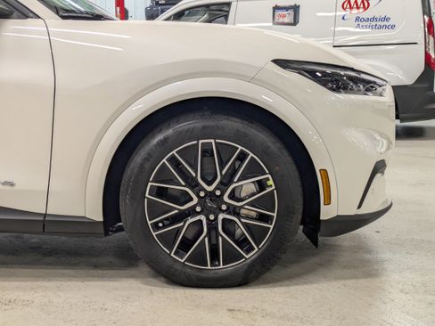 New 2025 Ford Mustang Mach-E Premium image 12