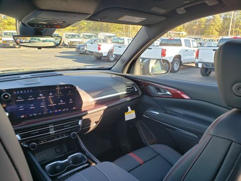 New 2026 Chevrolet Traverse RS w/ LPO, Floor Liner Package image 37