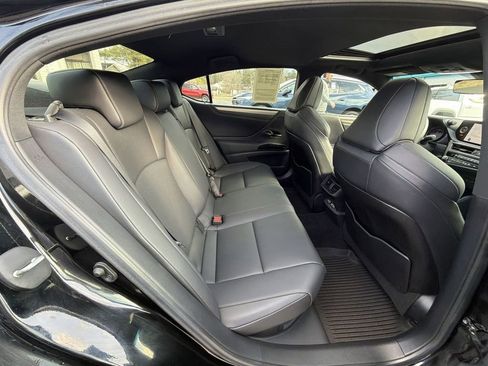 Used 2023 Lexus ES 300h F Sport w/ Accessory Package (Z2) image 12