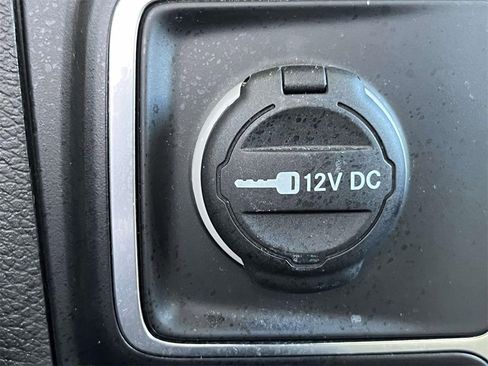 Used 2020 Jeep Wrangler Unlimited Sahara image 28