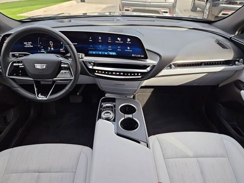 Certified 2024 Cadillac Lyriq Luxury image 10
