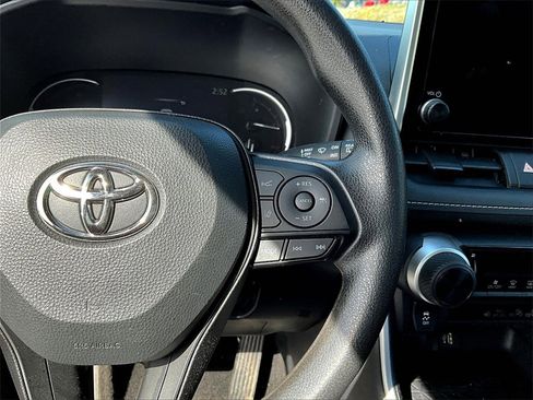 Used 2023 Toyota RAV4 LE image 17
