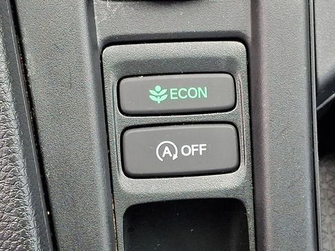 Certified 2025 Honda Accord SE image 25