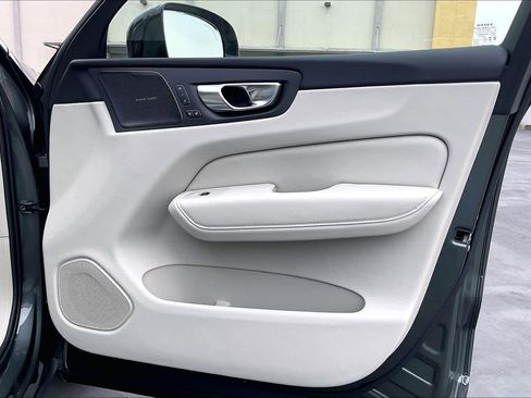 New 2026 Volvo XC60 B5 Ultra w/ Climate Package PRO image 30