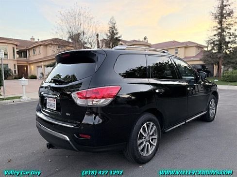 Used 2013 Nissan Pathfinder SV FWD image 4