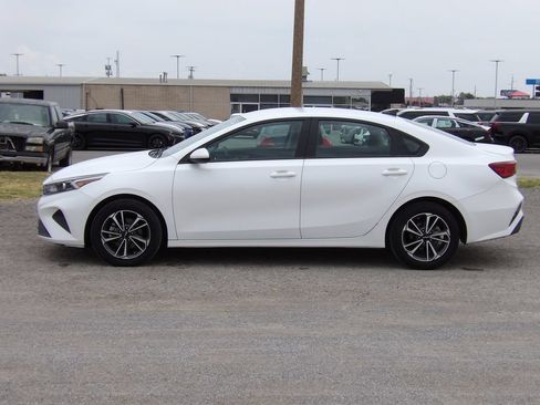 Used 2024 Kia Forte LXS FWD image 1