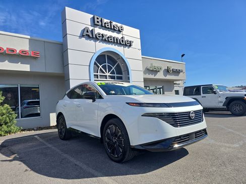 Used 2025 Nissan Murano Platinum w/ Cargo Package image 1