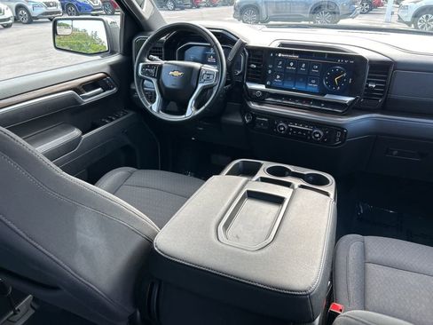 Used 2025 Chevrolet Silverado 1500 LT AWD/4WD image 10